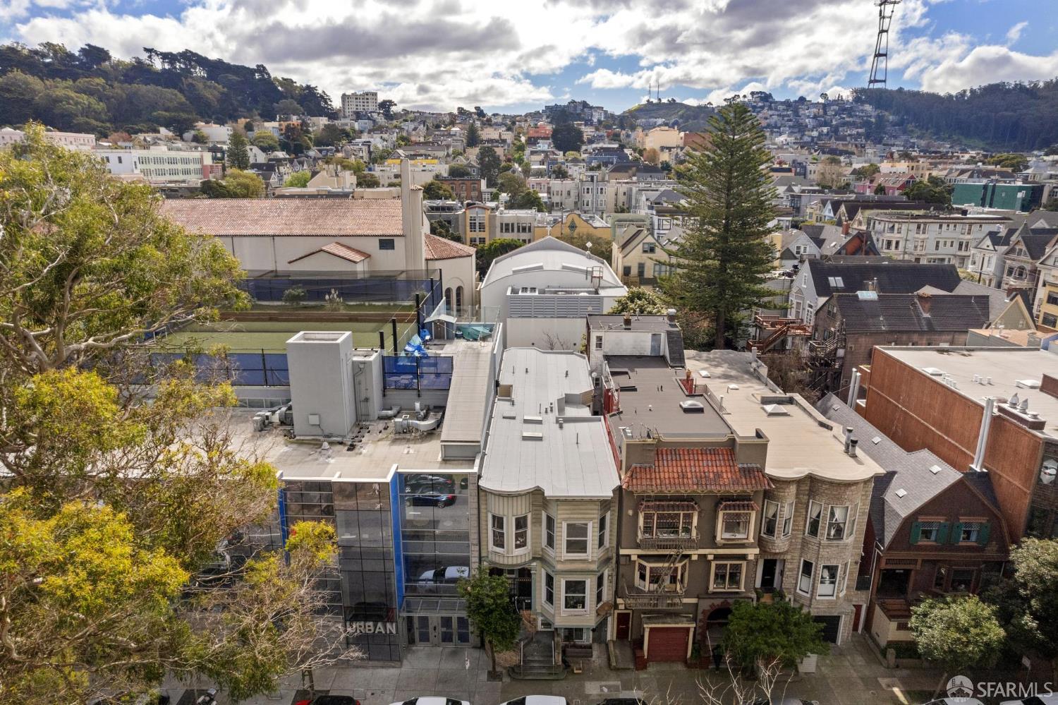 1651-1655 Oak Street