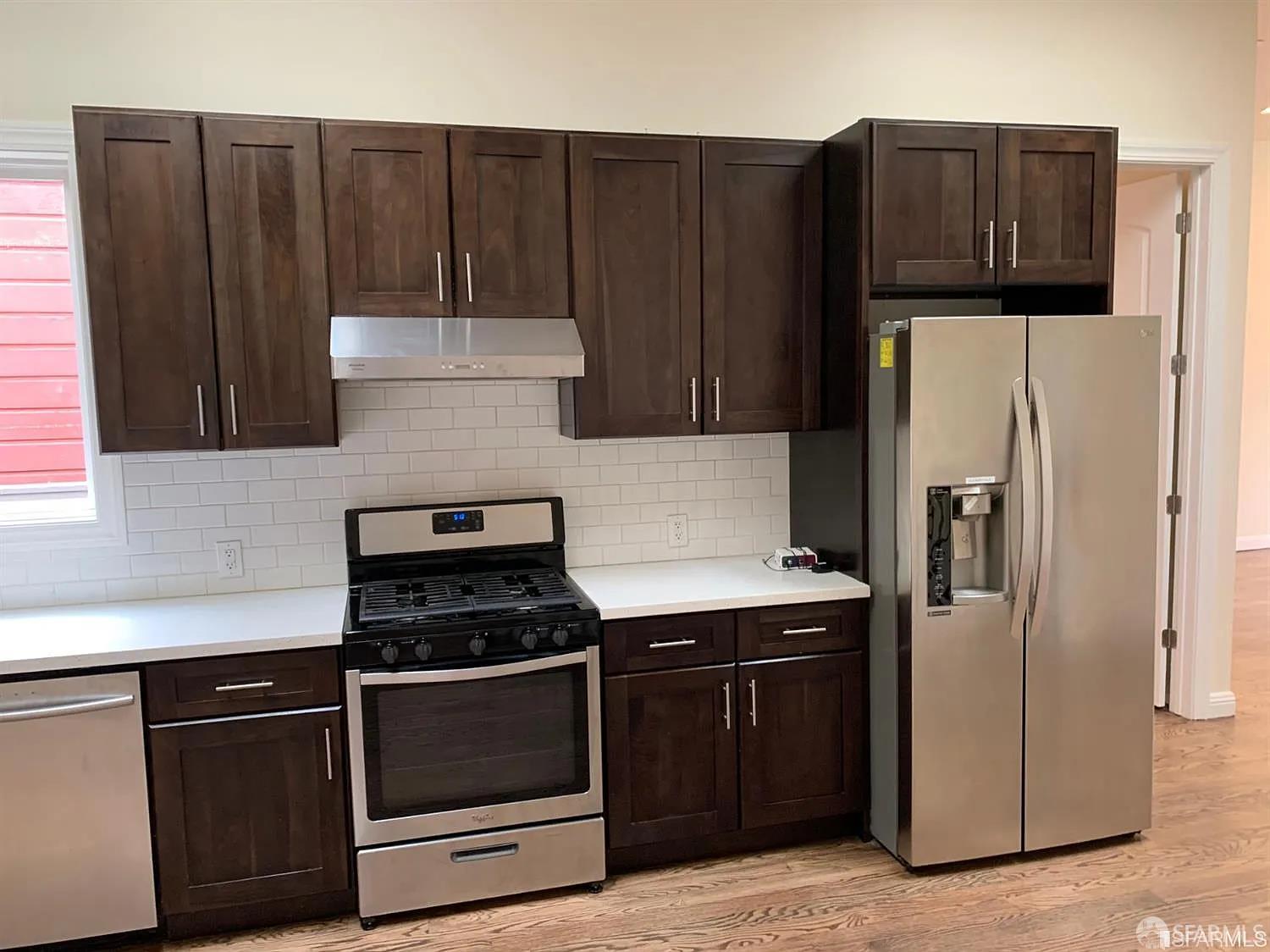 1651-1655 Oak Street