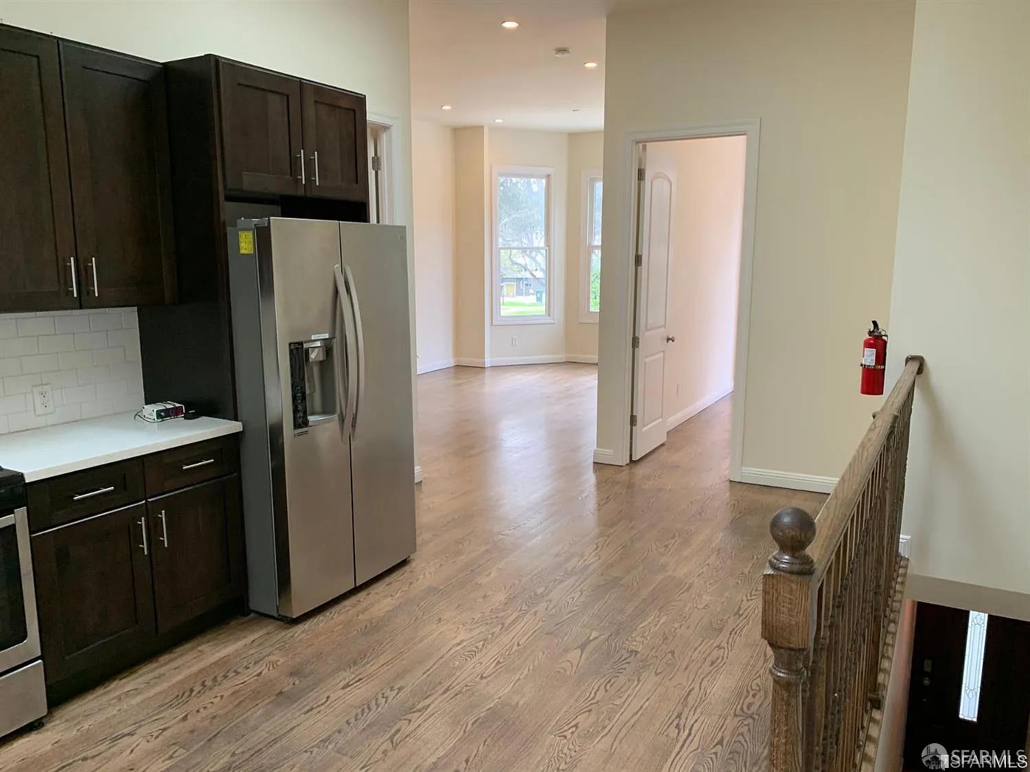 1651-1655 Oak Street