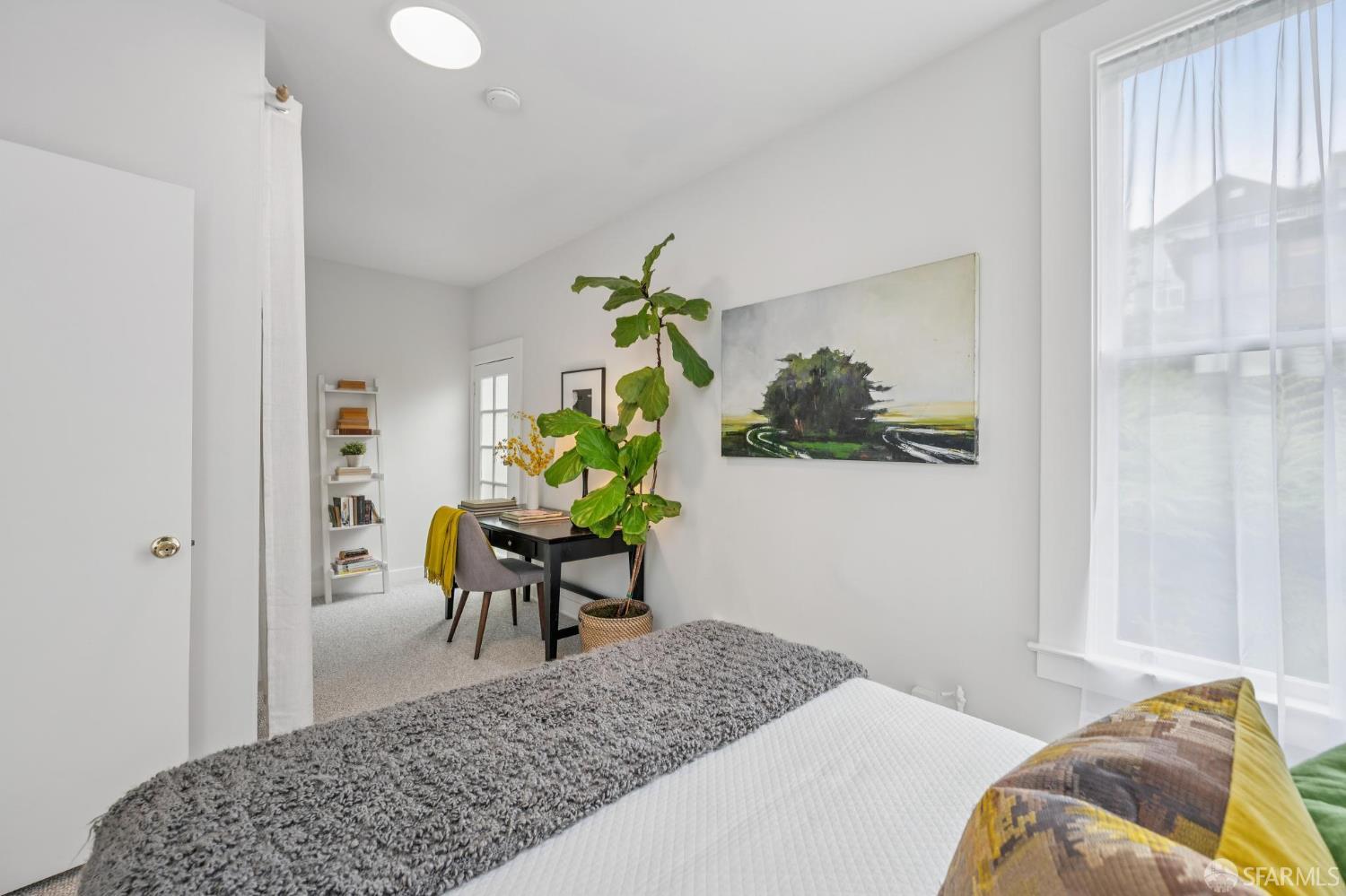 606 Elizabeth Street Unit: 1/2