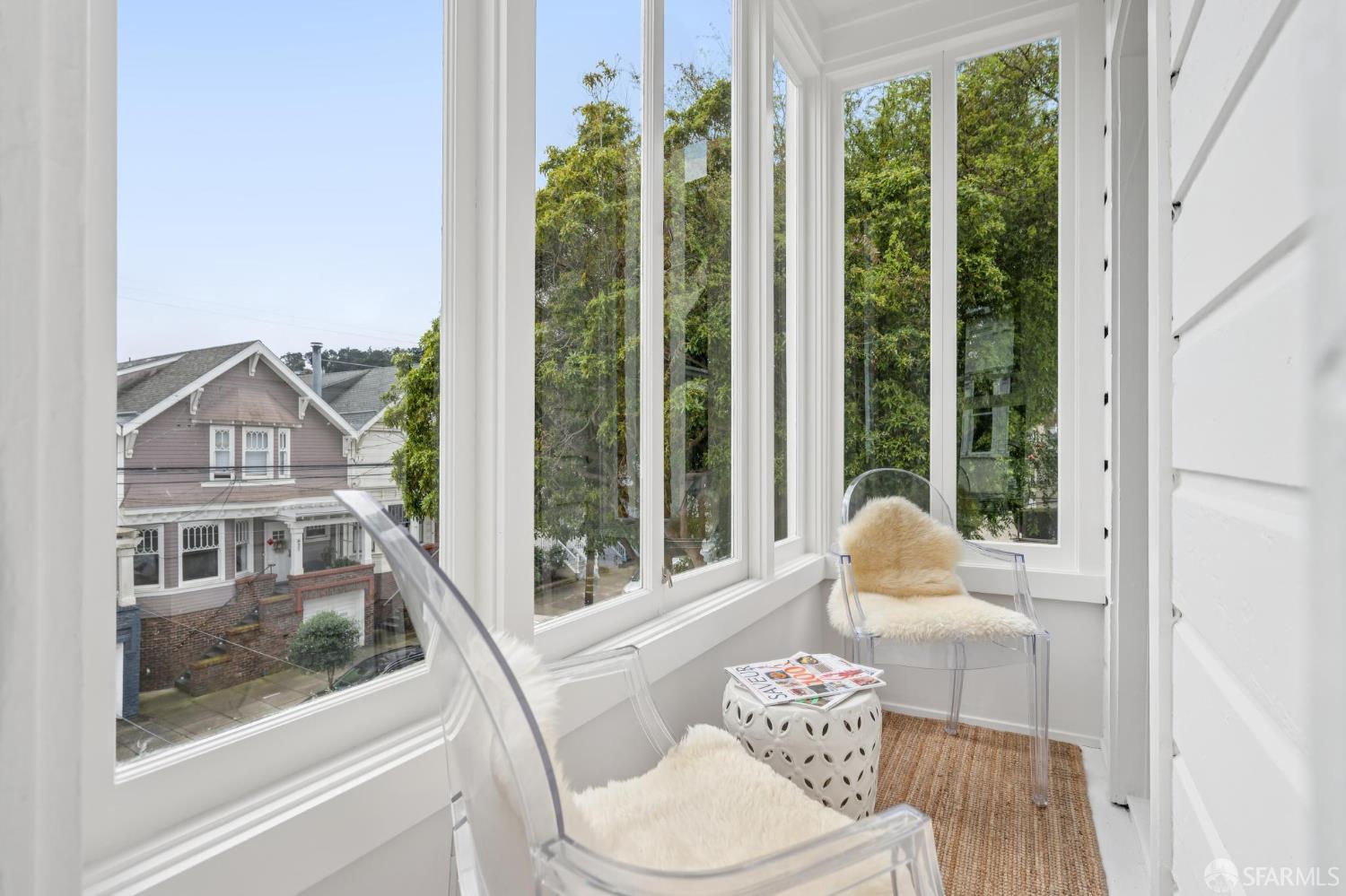 606 Elizabeth Street Unit: 1/2