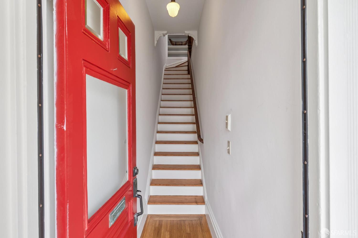 606 Elizabeth Street Unit: 1/2