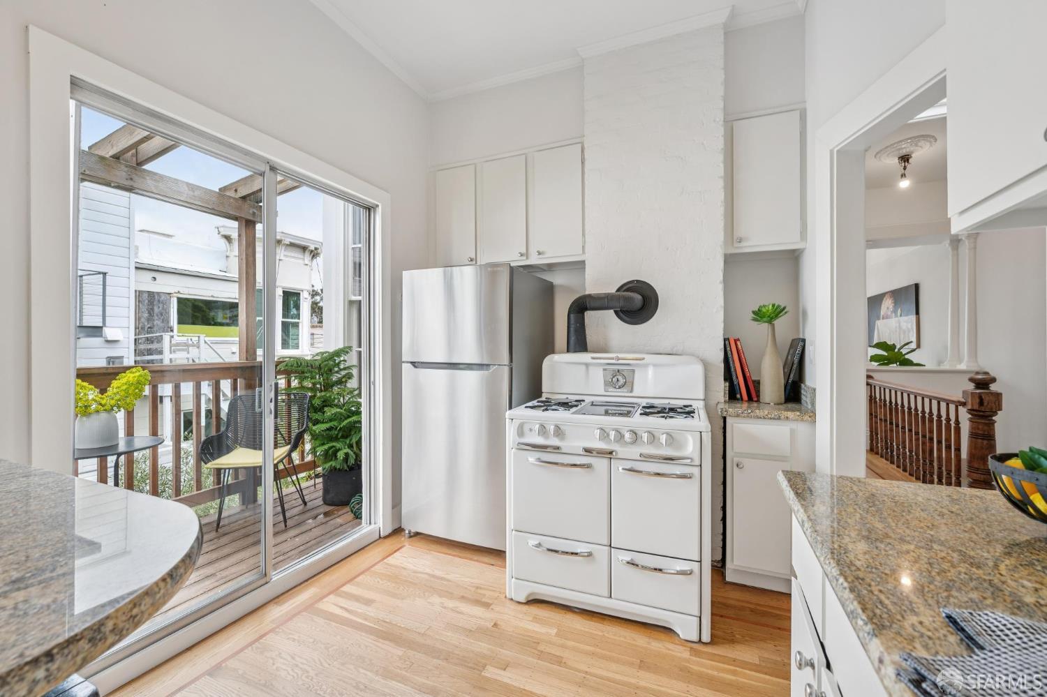 606 Elizabeth Street Unit: 1/2