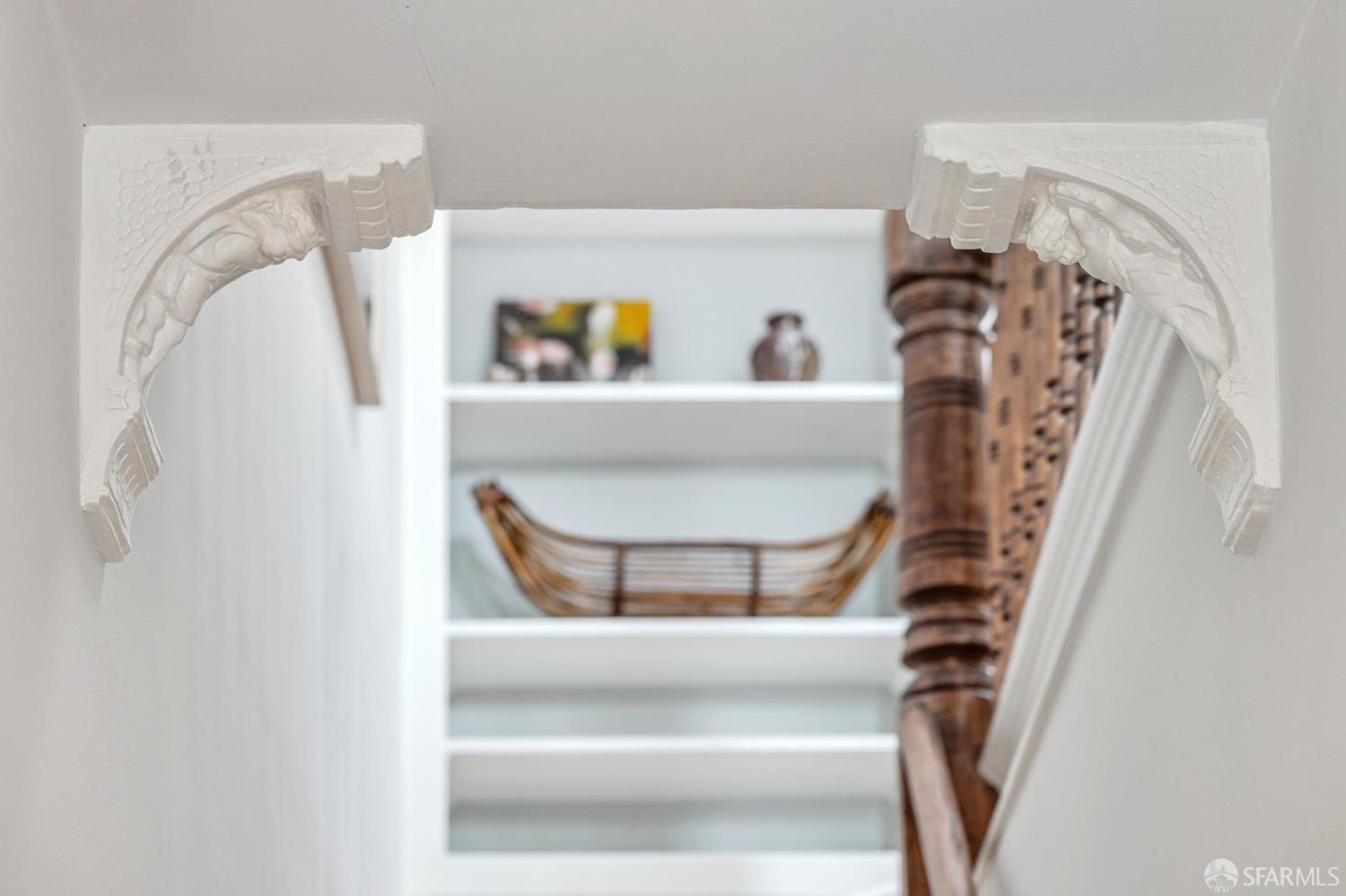 606 Elizabeth Street Unit: 1/2