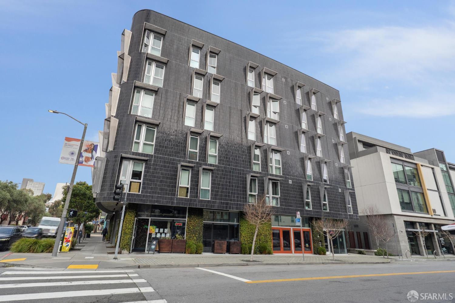 388 Fulton Street # 204