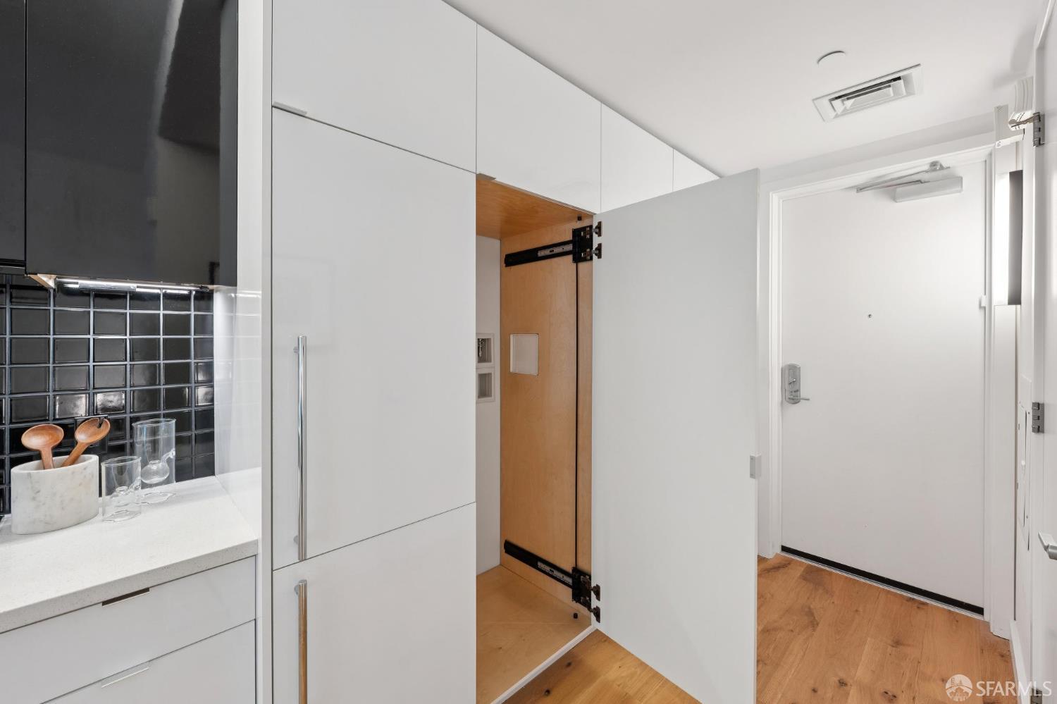 388 Fulton Street # 204