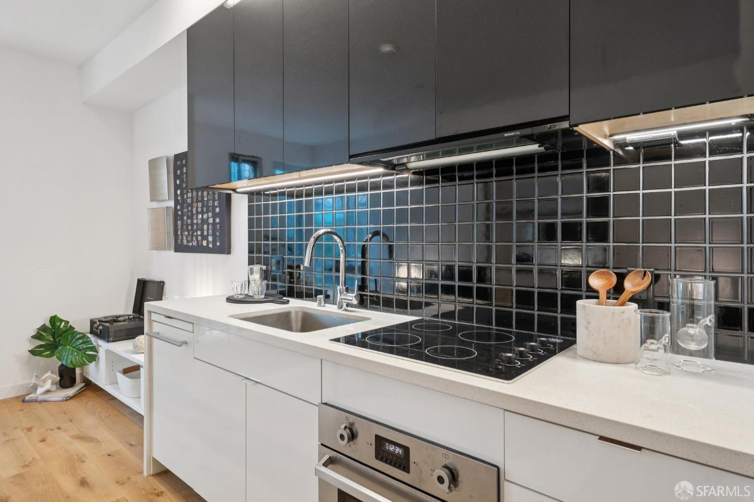388 Fulton Street # 204