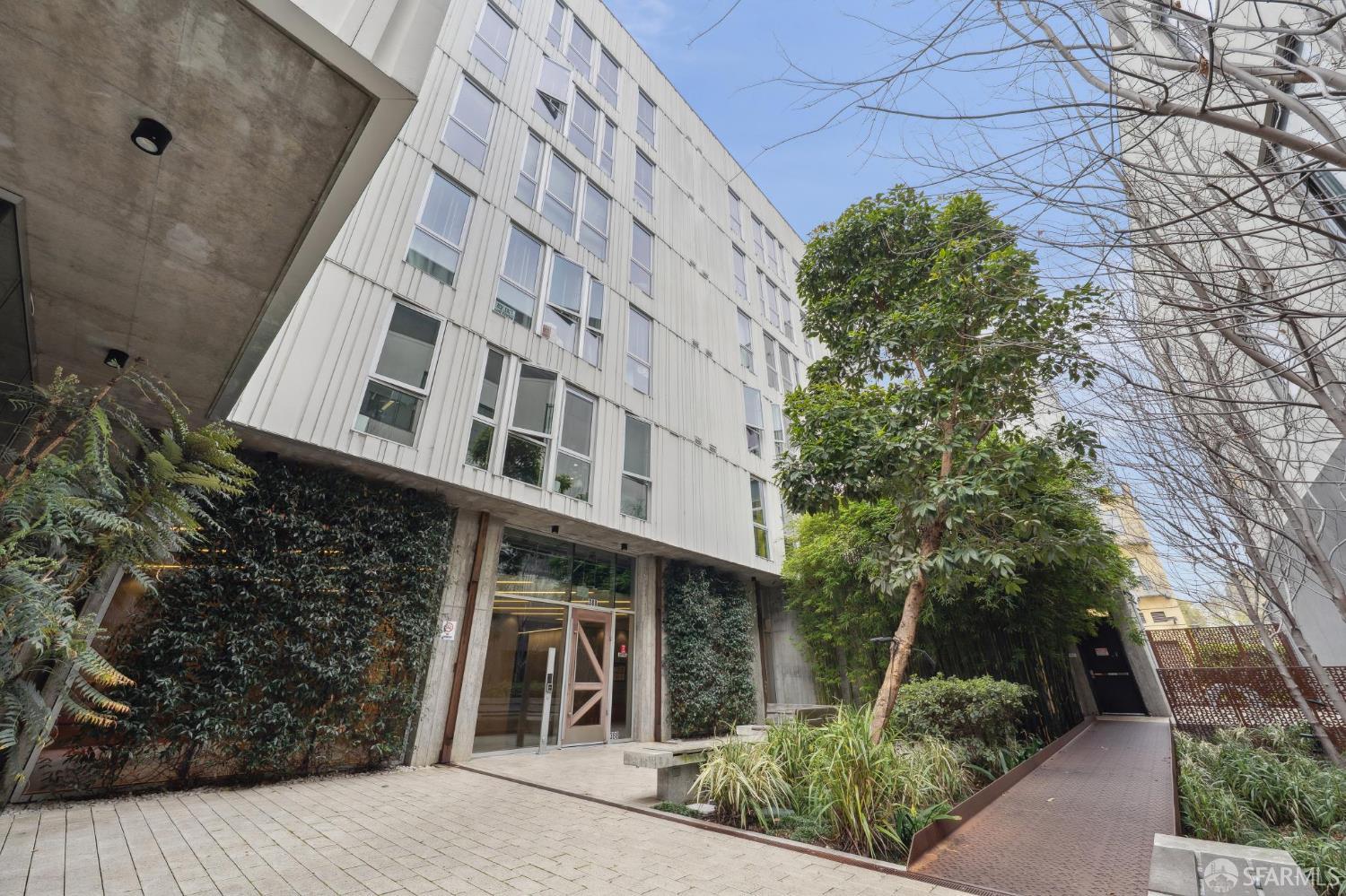 388 Fulton Street # 204