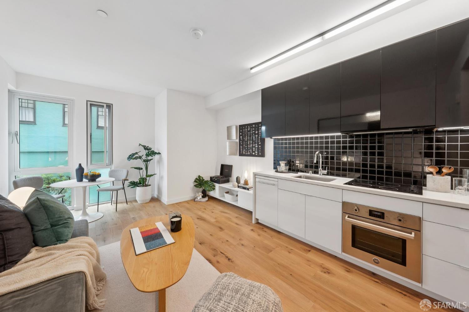 388 Fulton Street # 204