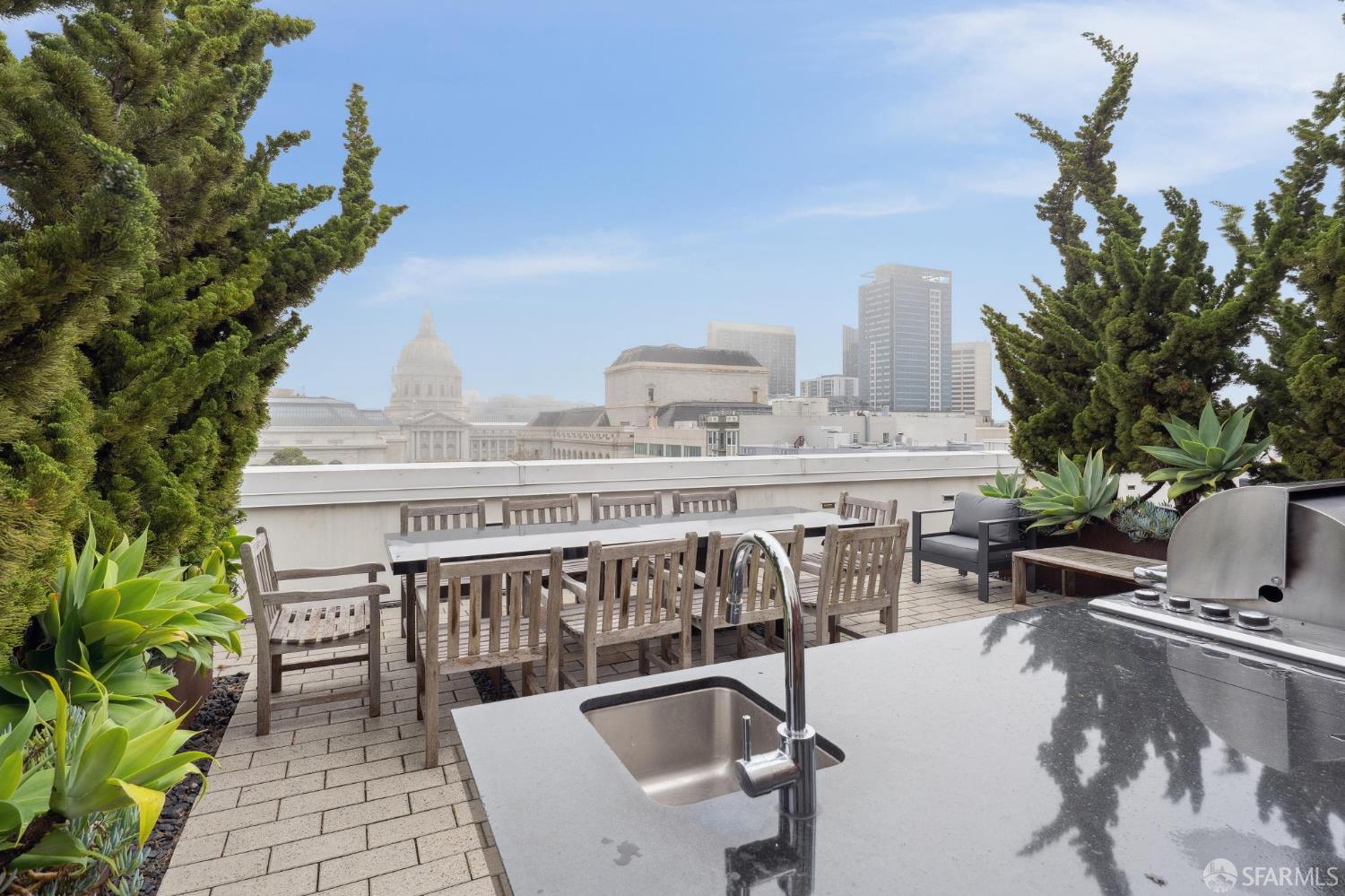 388 Fulton Street # 204