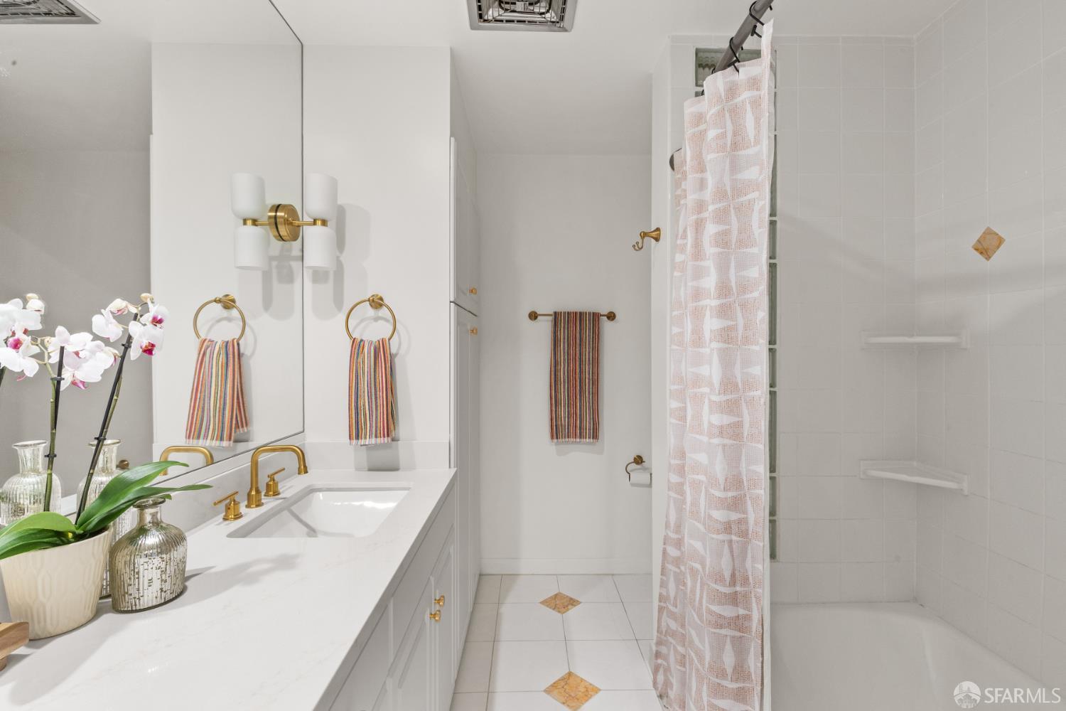 1818 Broadway Street # 206