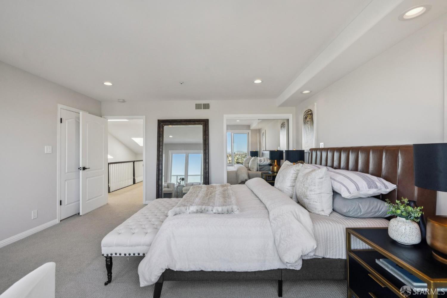 548 Duncan Street # 201
