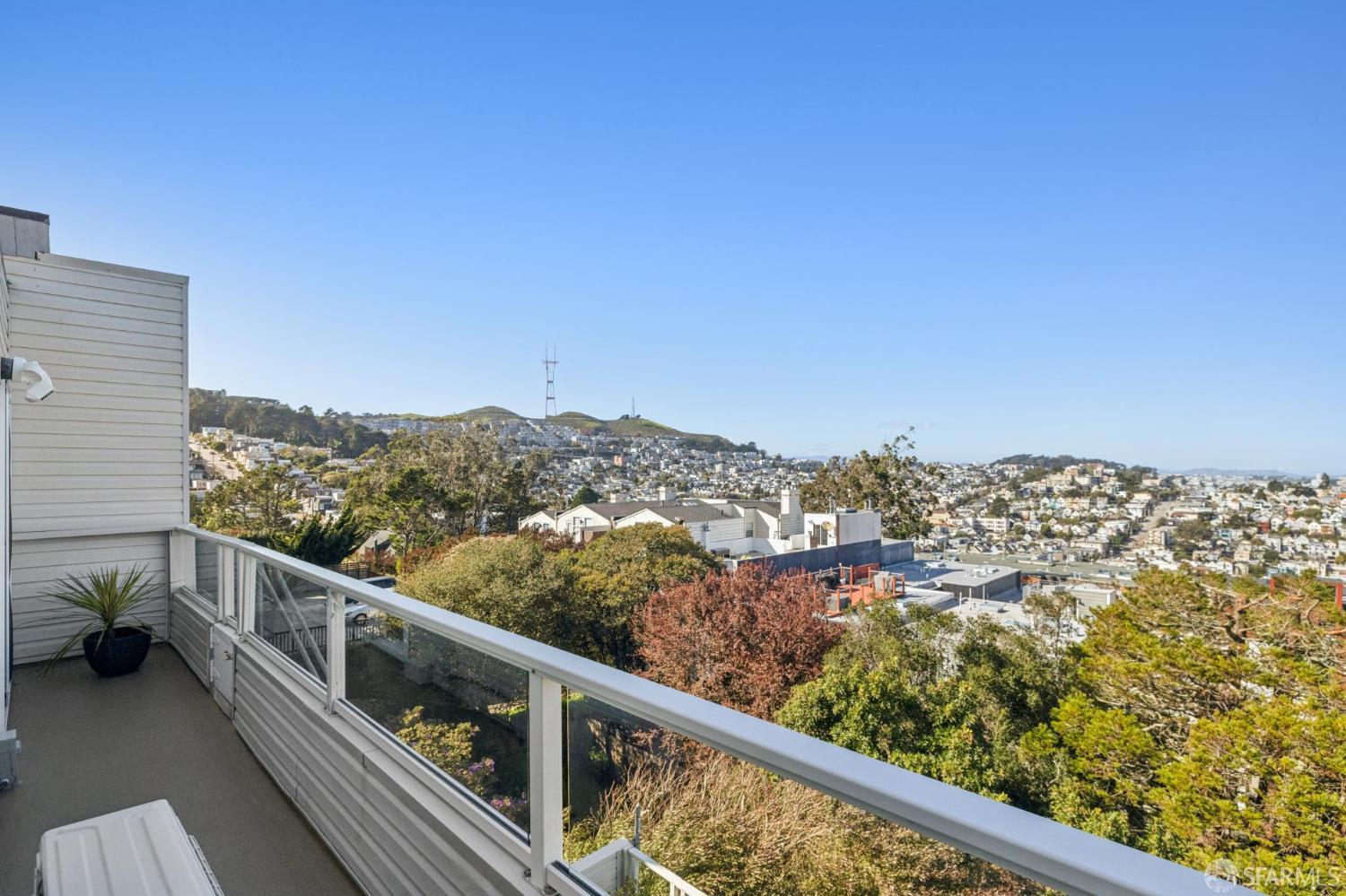548 Duncan Street # 201