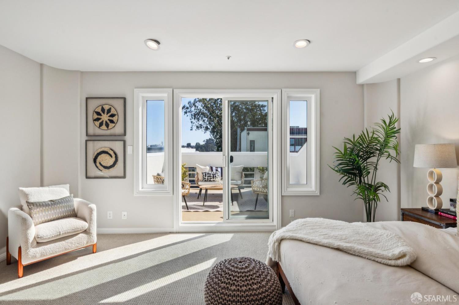 548 Duncan Street # 201