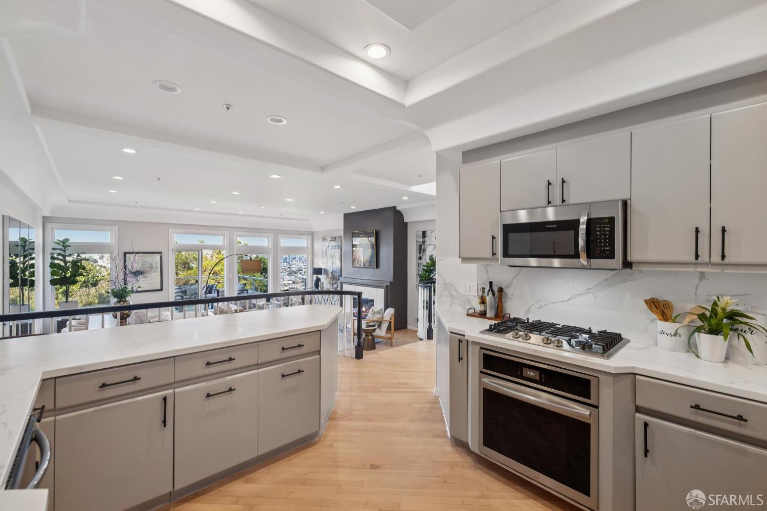 548 Duncan Street # 201