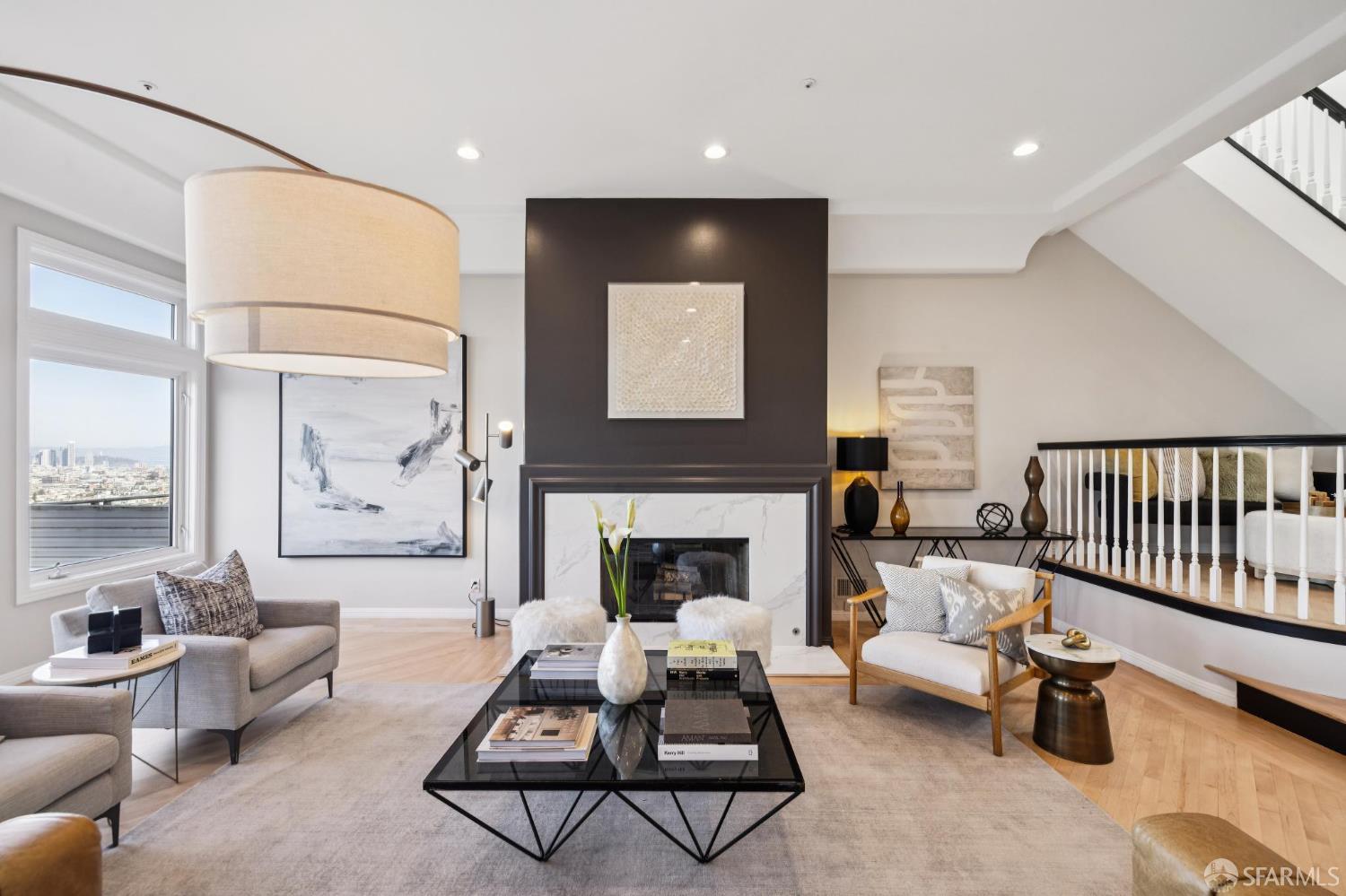 548 Duncan Street # 201