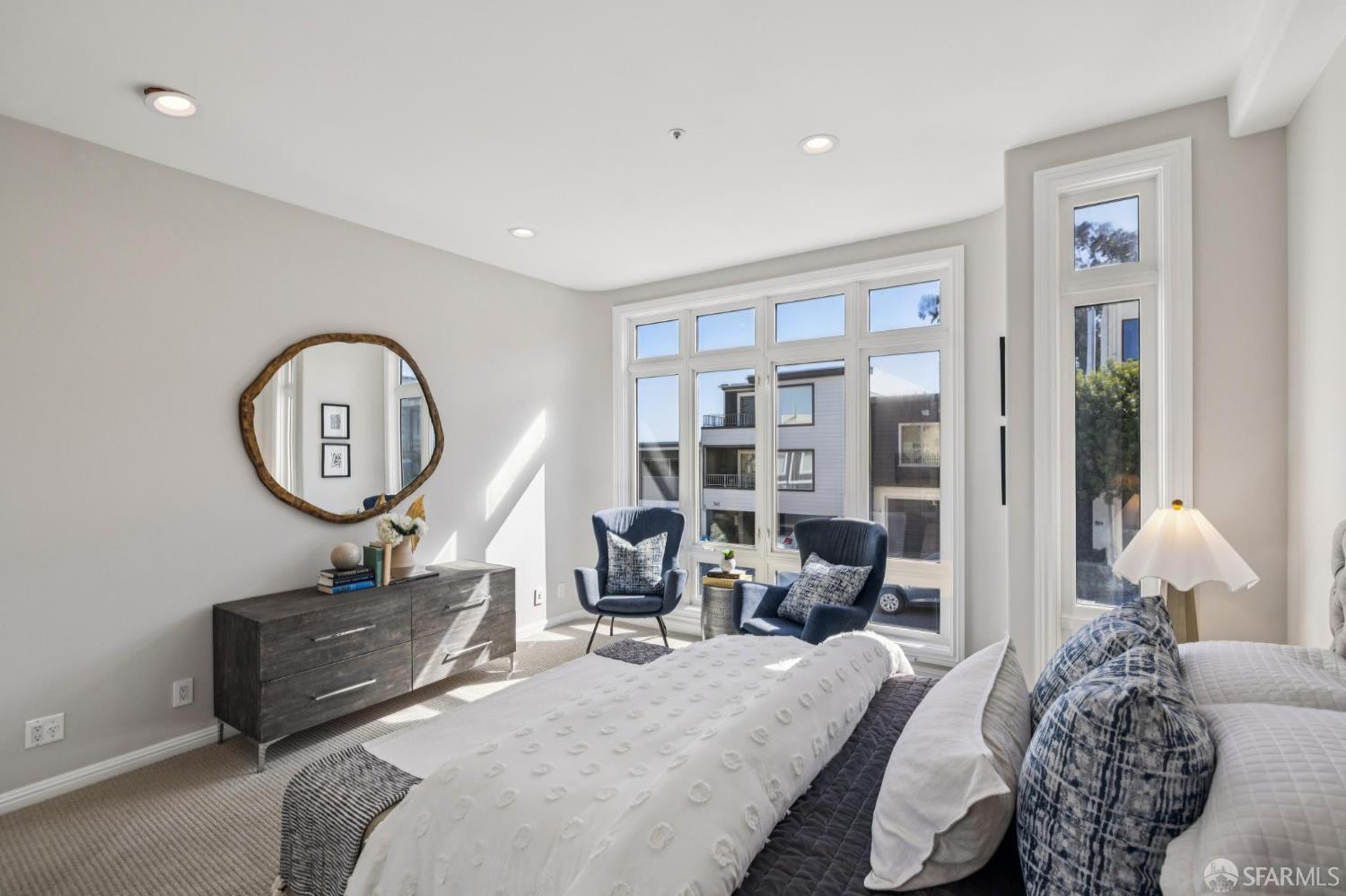 548 Duncan Street # 201