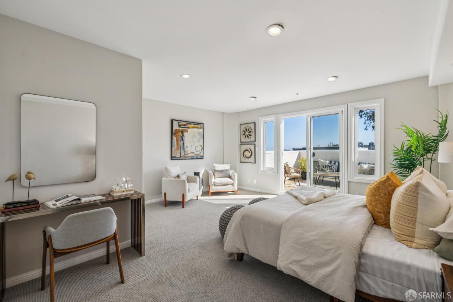 548 Duncan Street # 201
