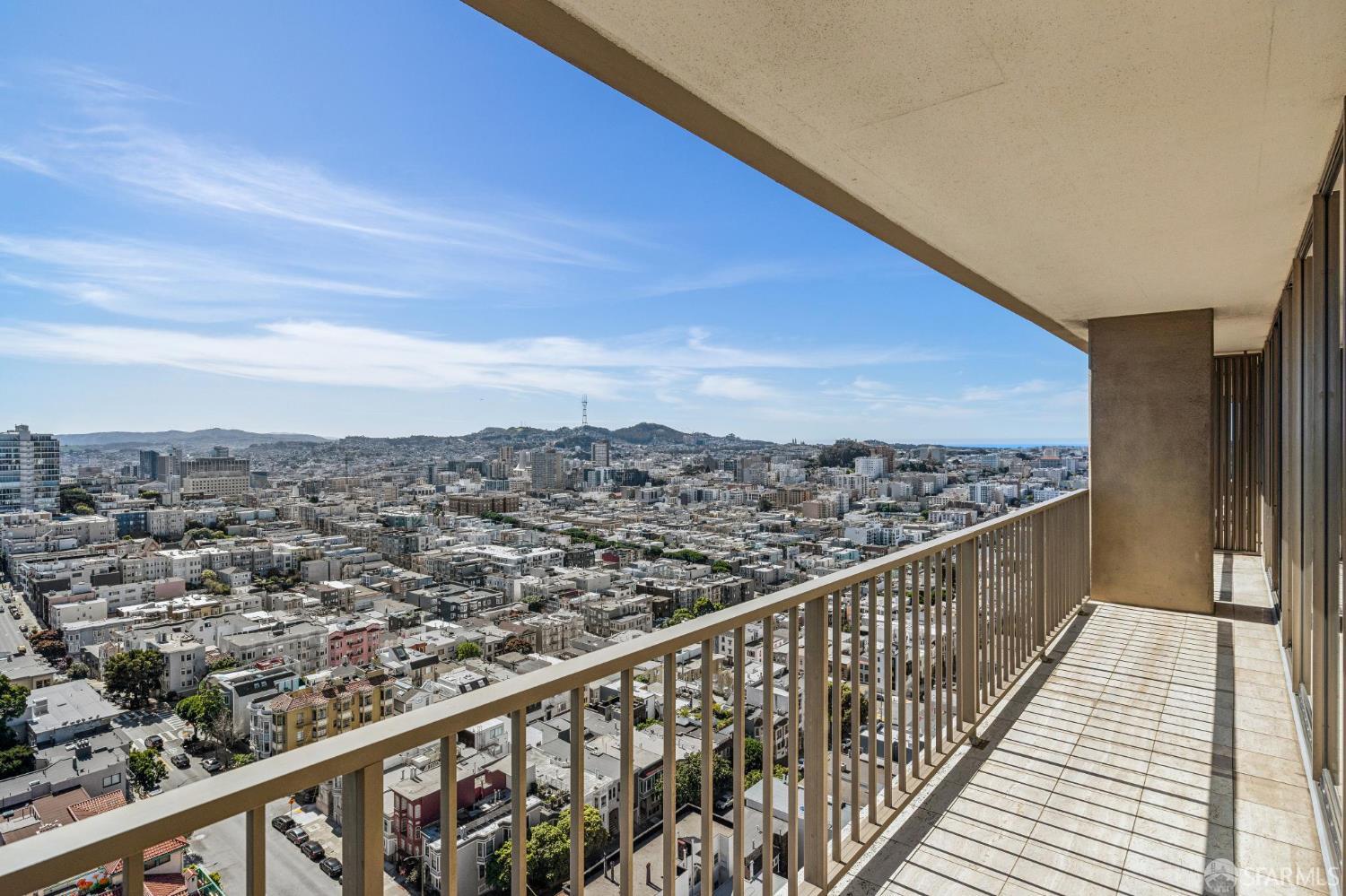 999 Green Street # 2404