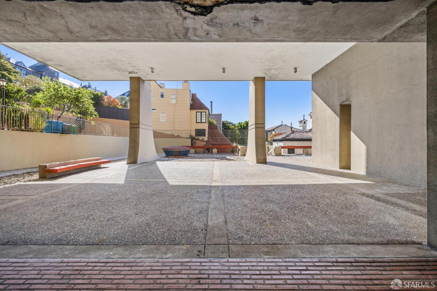 999 Green Street # 2404