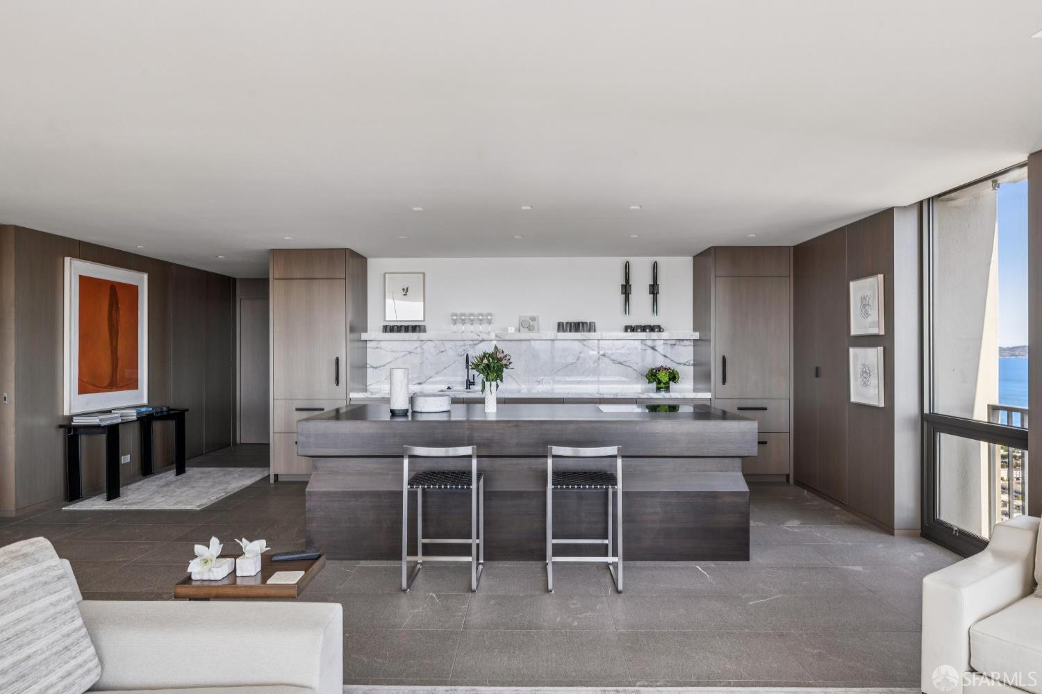 999 Green Street # 2404