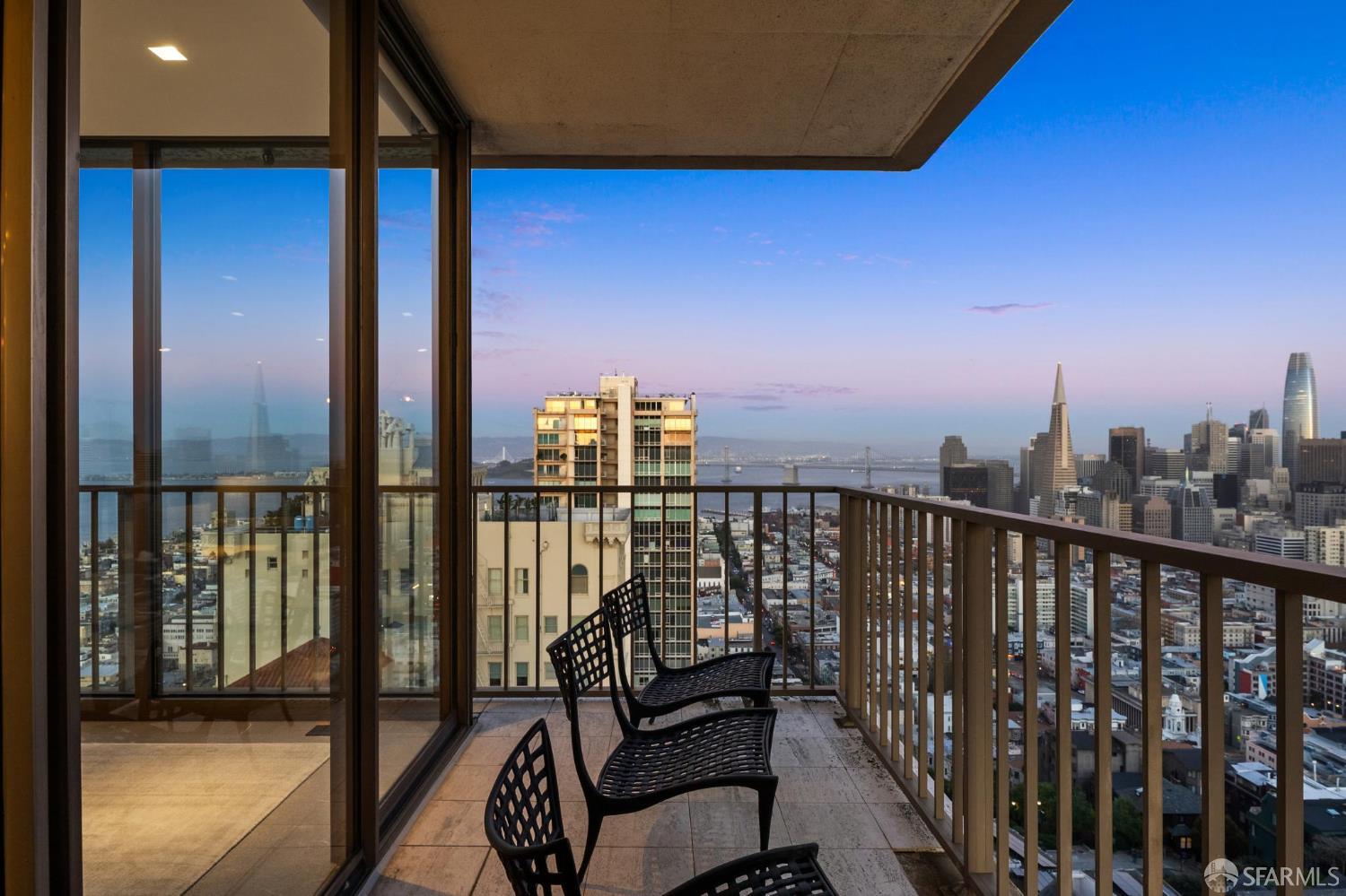 999 Green Street # 2404