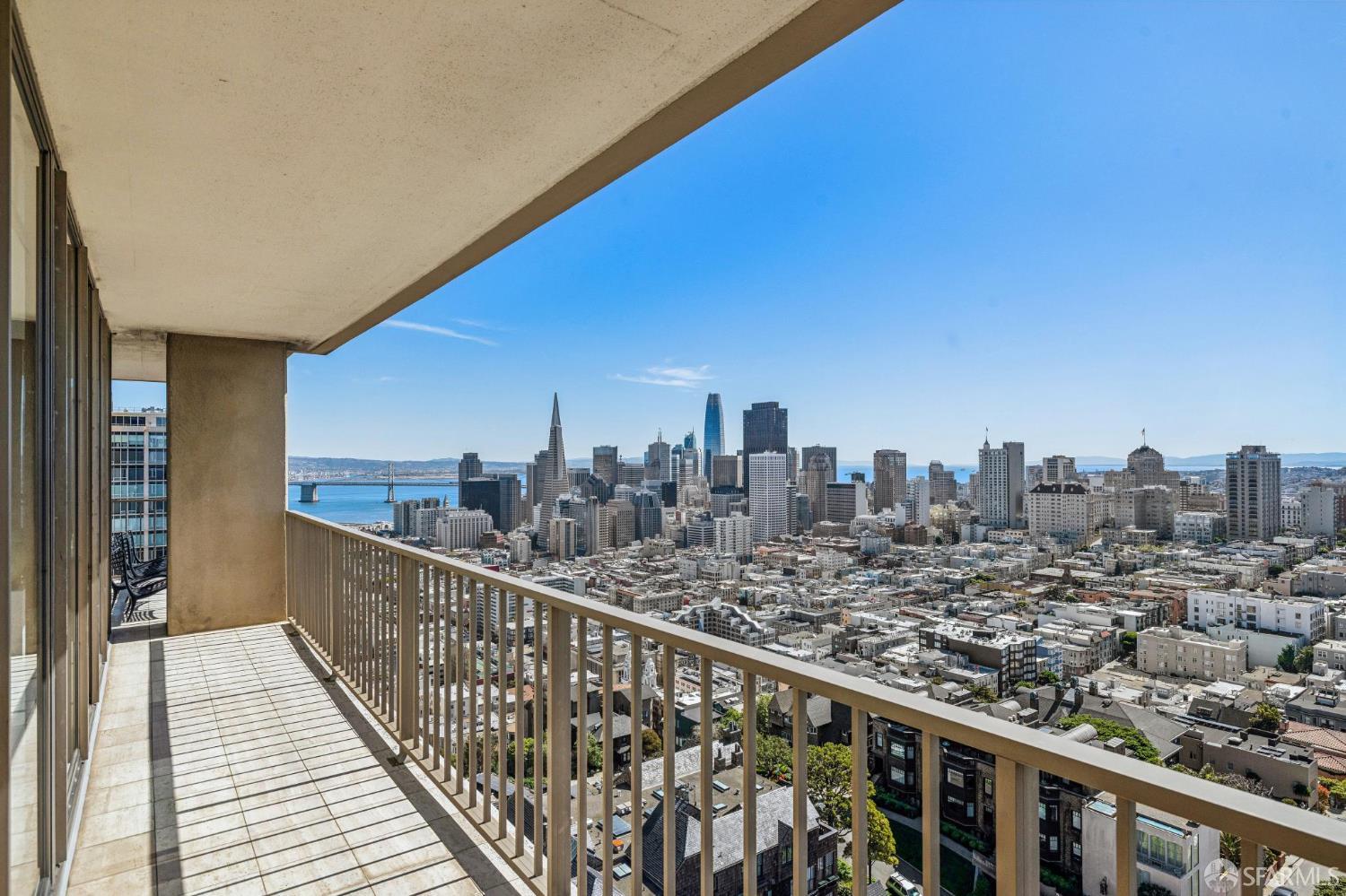 999 Green Street # 2404