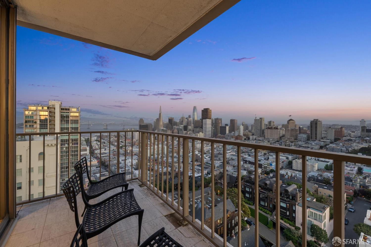 999 Green Street # 2404