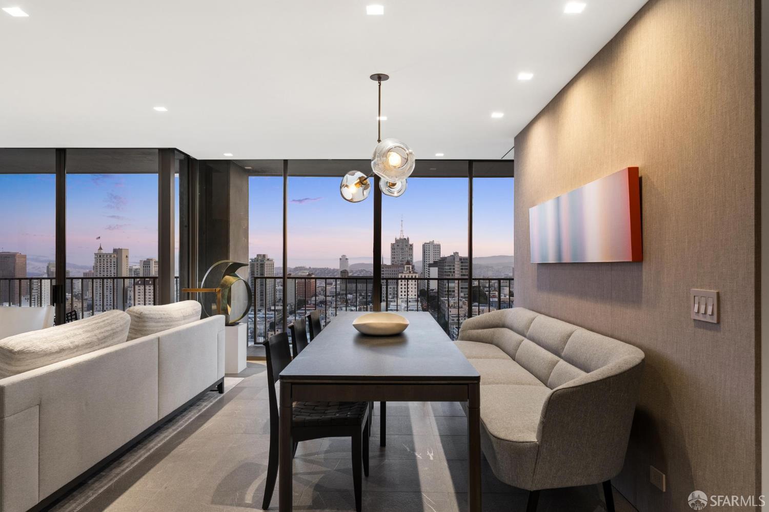 999 Green Street # 2404