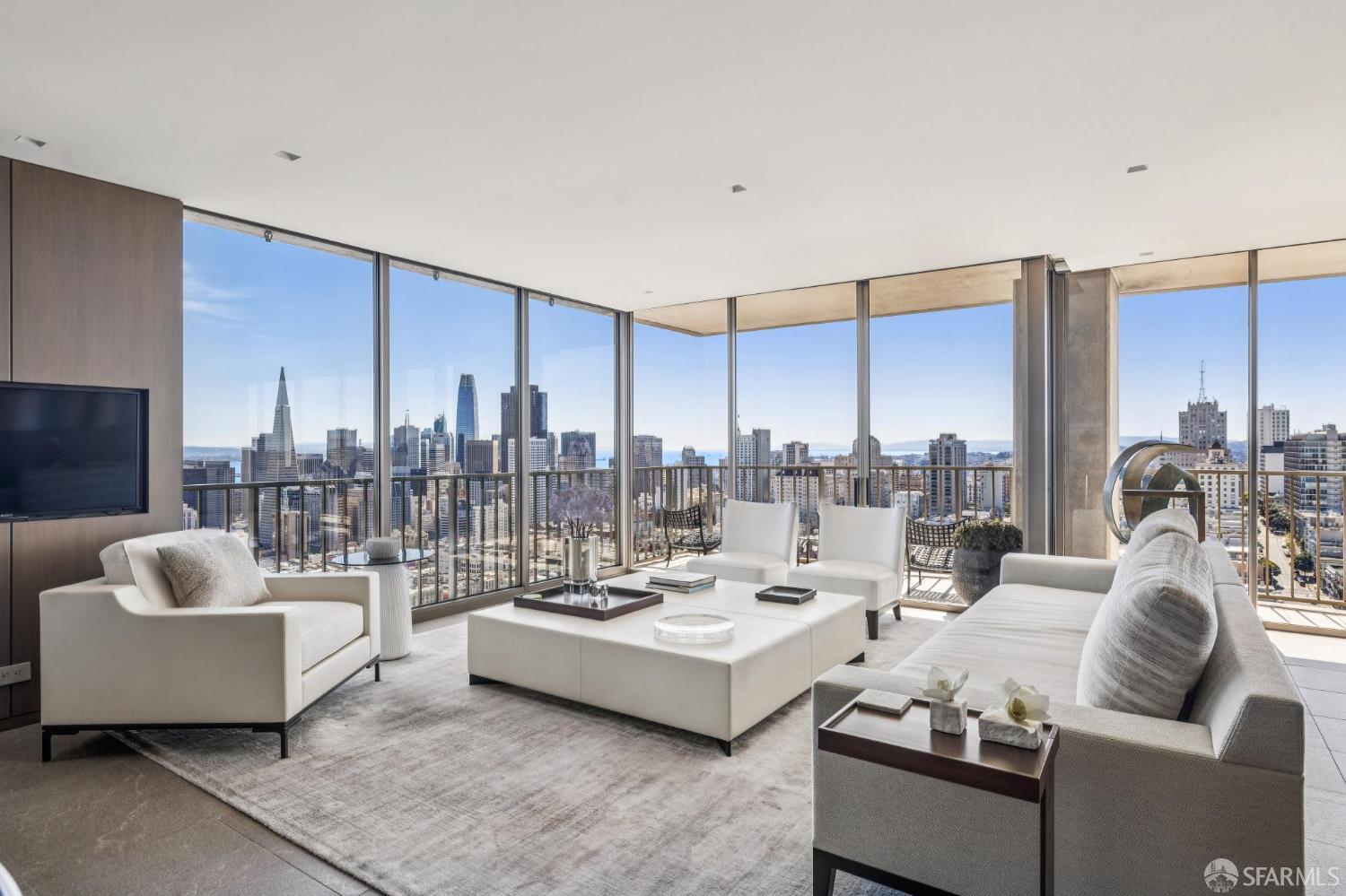 999 Green Street # 2404