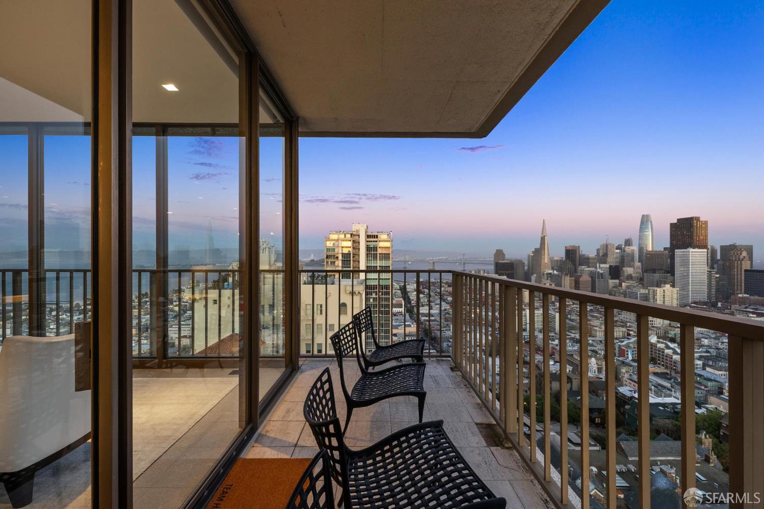 999 Green Street # 2404