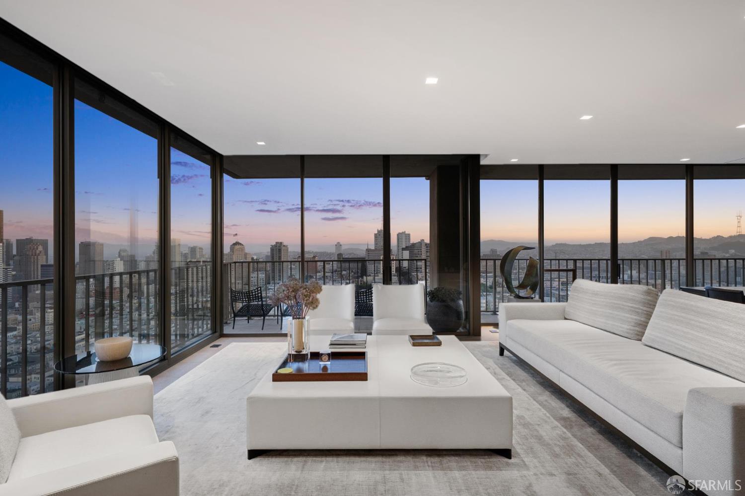 999 Green Street # 2404