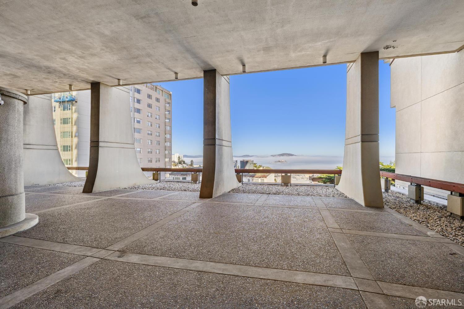 999 Green Street # 2404