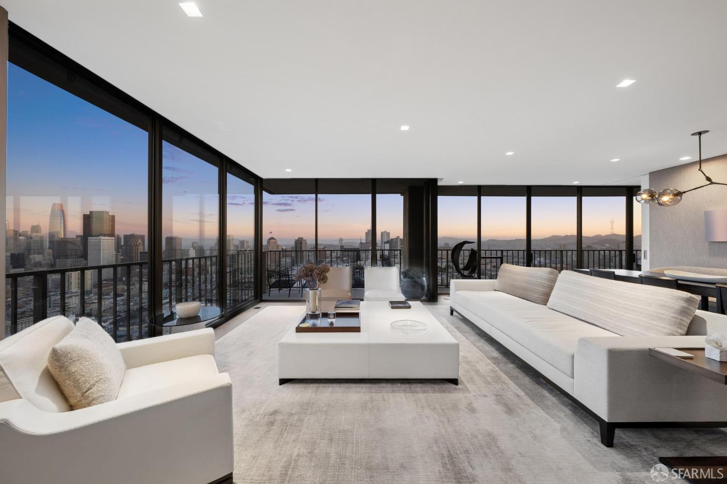 999 Green Street # 2404