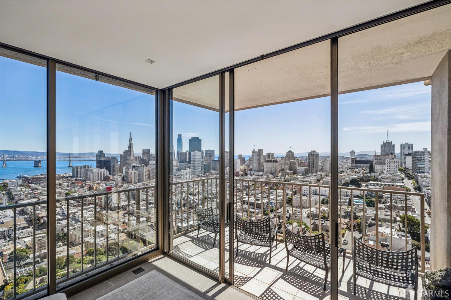 999 Green Street # 2404