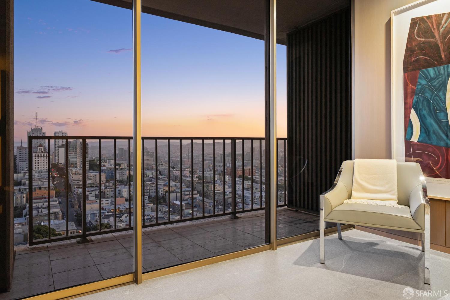 999 Green Street # 2404