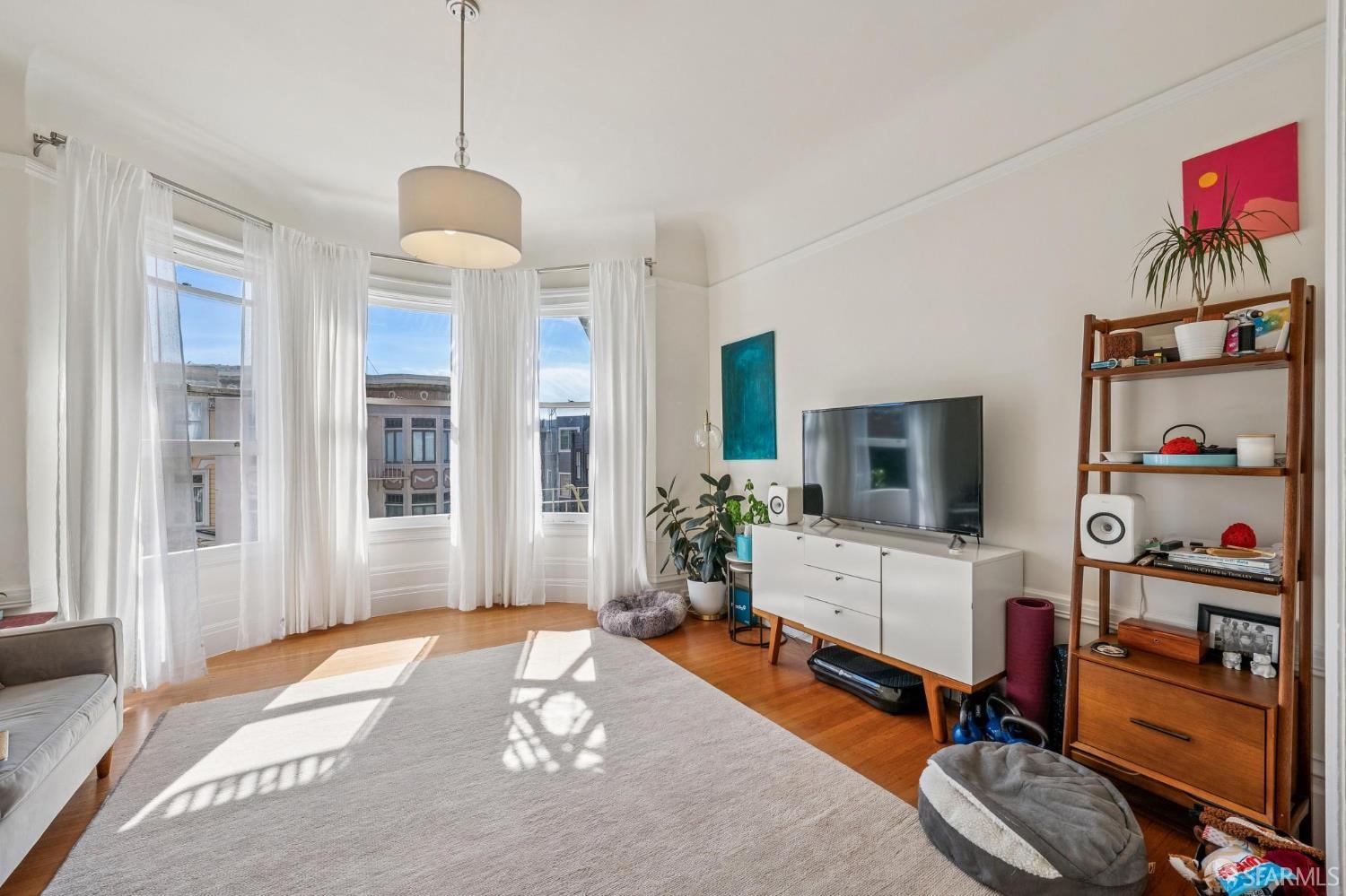 2870 Sacramento Street