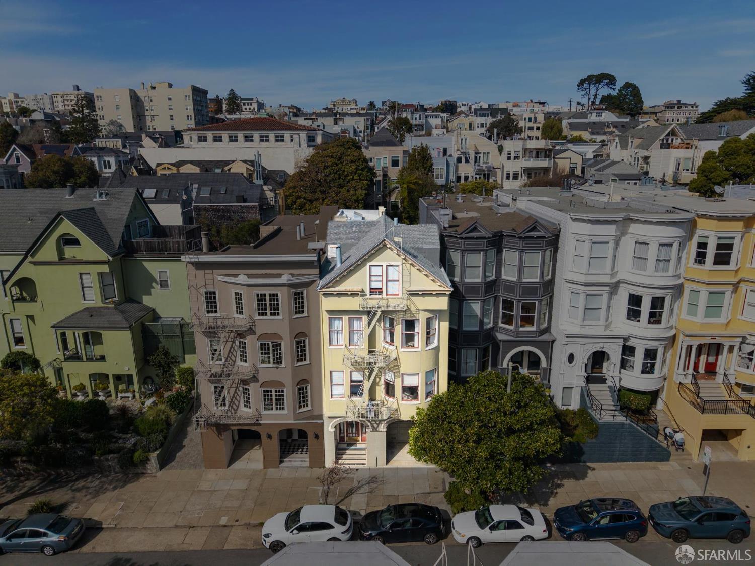 2870 Sacramento Street