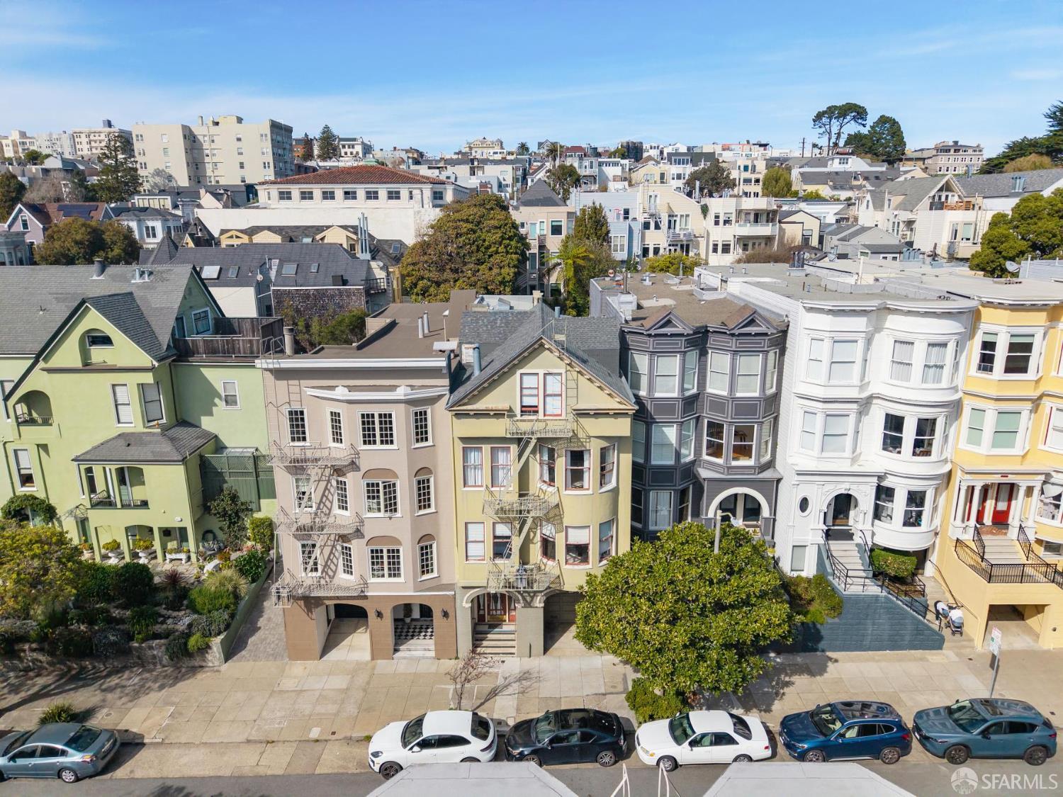 2870 Sacramento Street