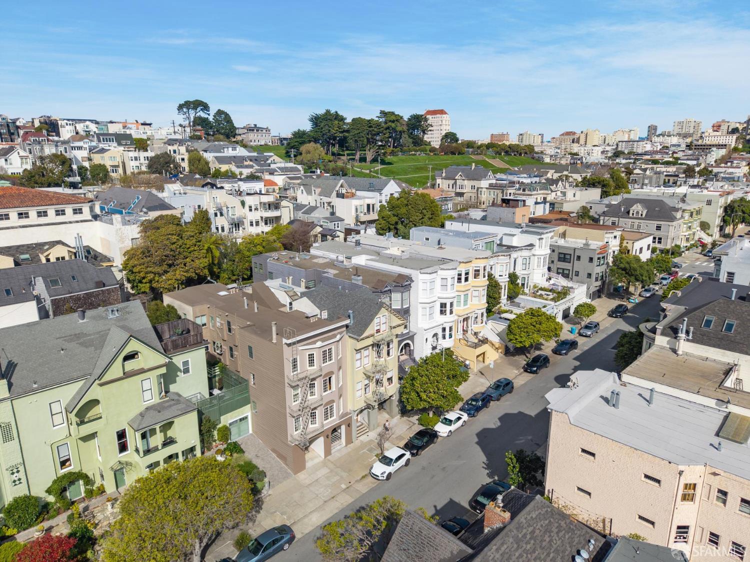 2870 Sacramento Street