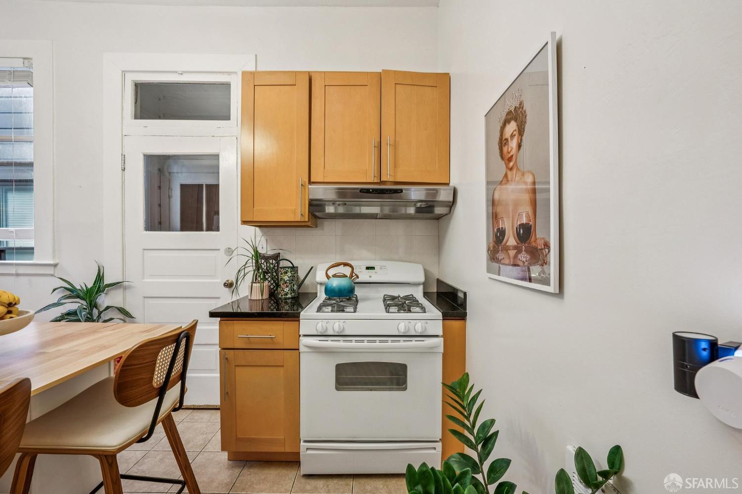 2870 Sacramento Street