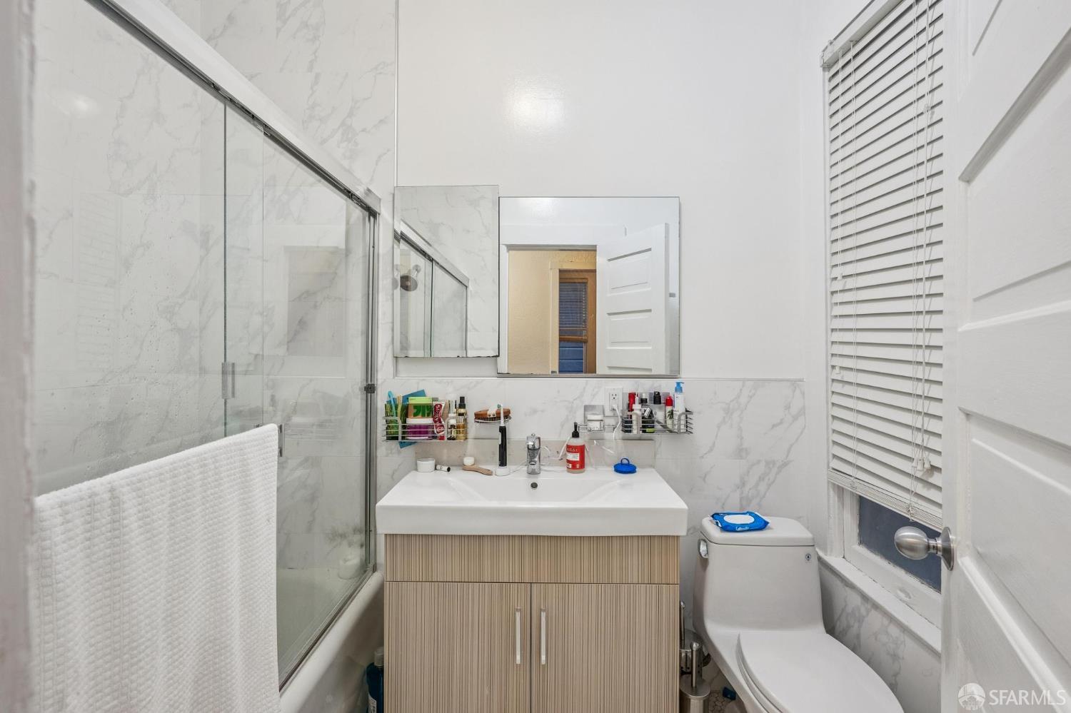 2870 Sacramento Street