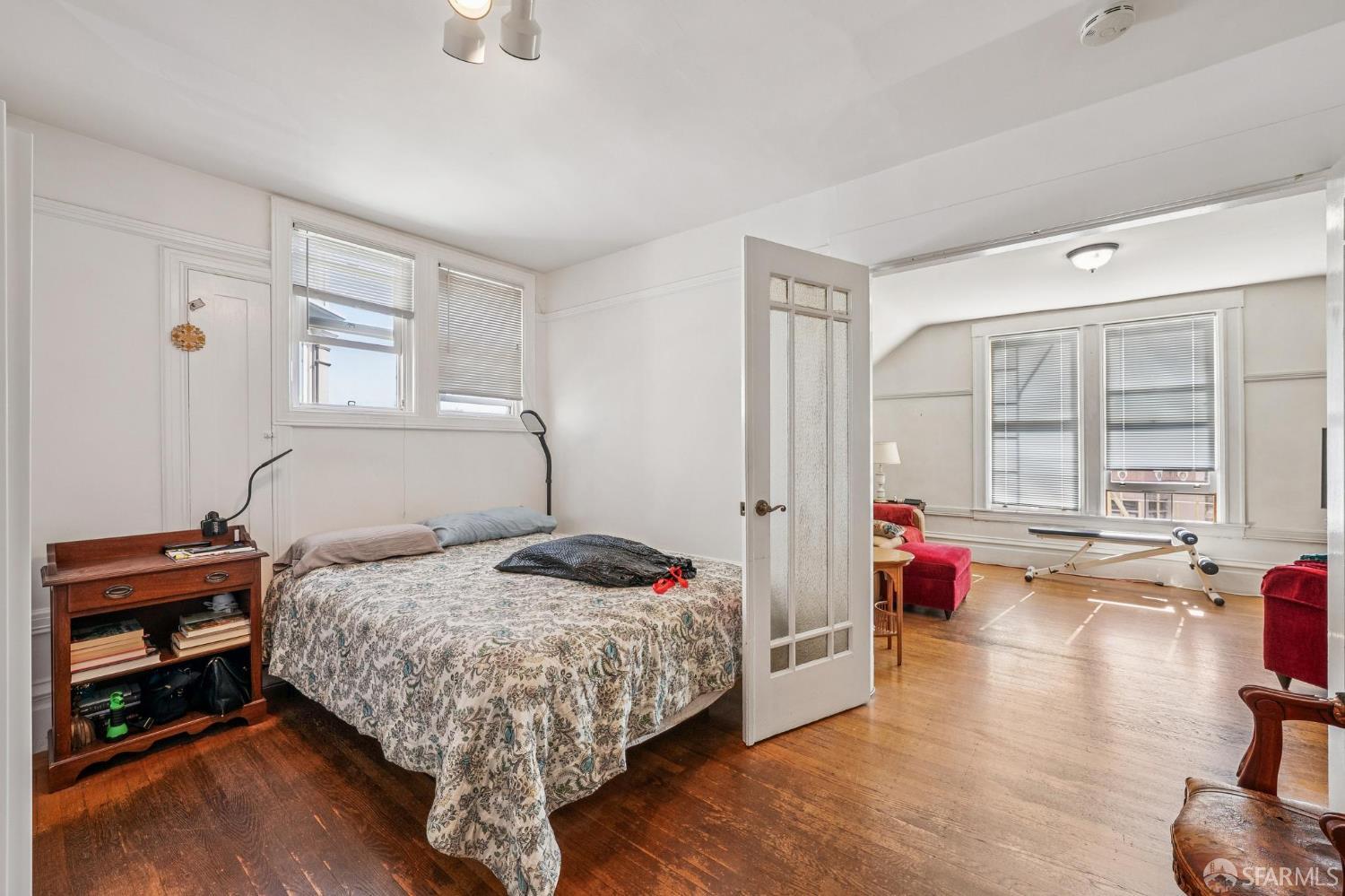 2870 Sacramento Street