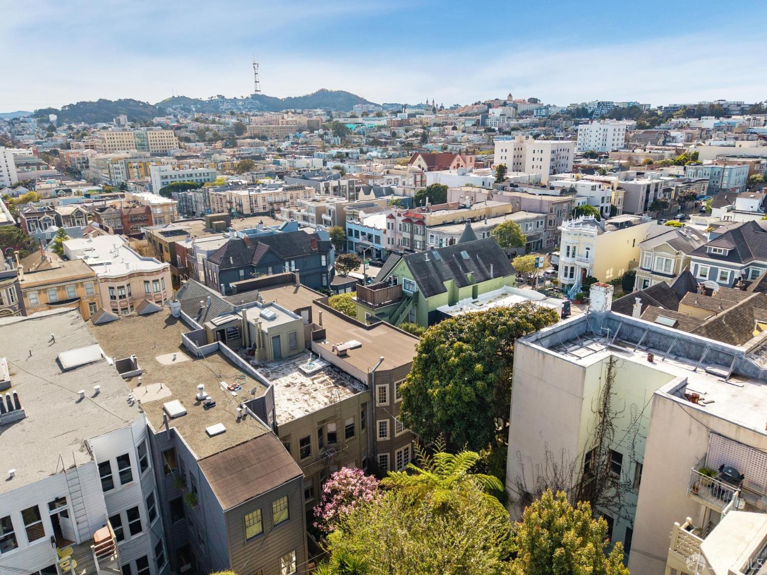 2870 Sacramento Street