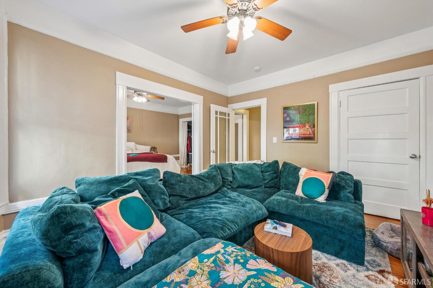 2870 Sacramento Street