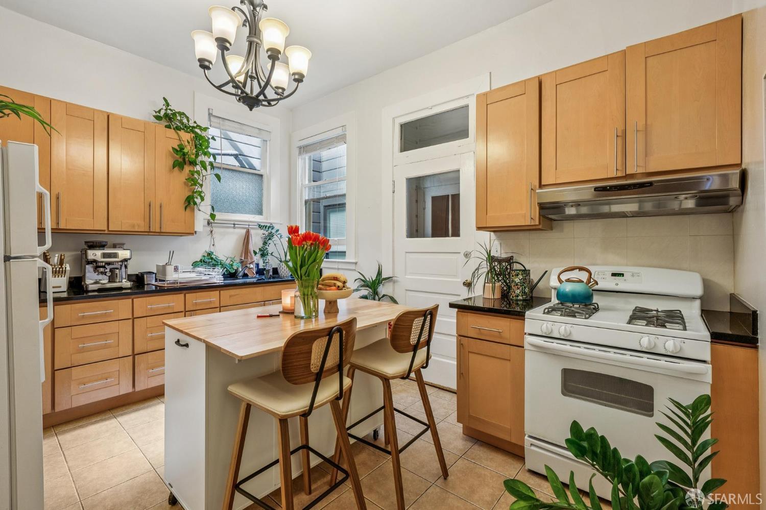 2870 Sacramento Street