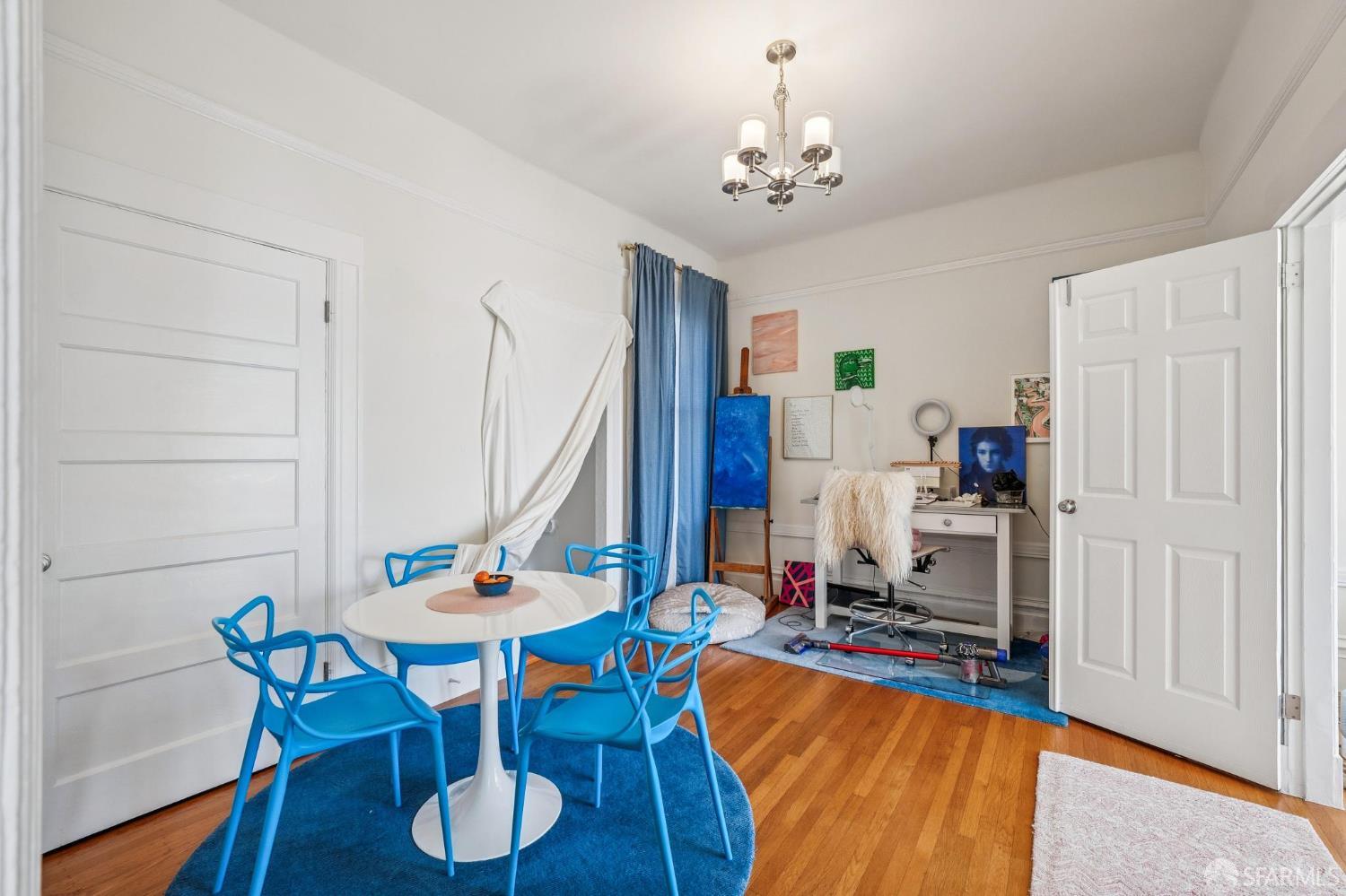 2870 Sacramento Street