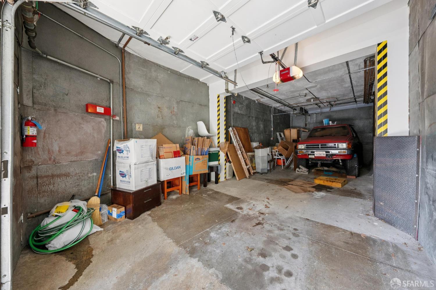 2870 Sacramento Street