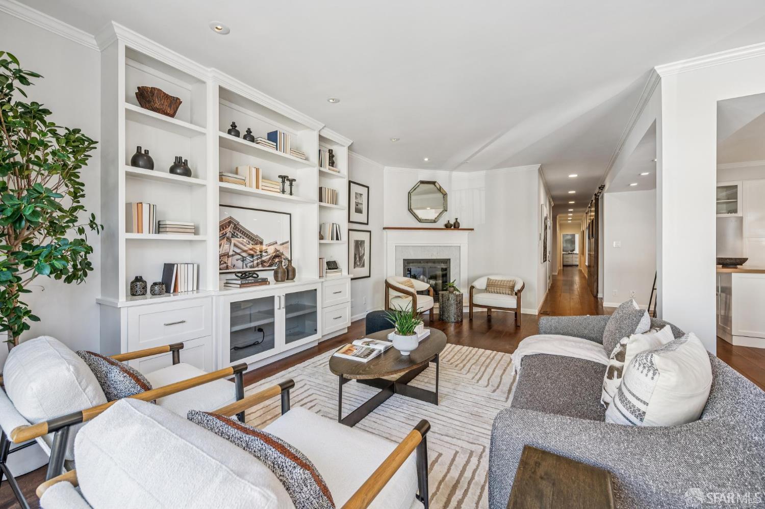 2639 Greenwich Street