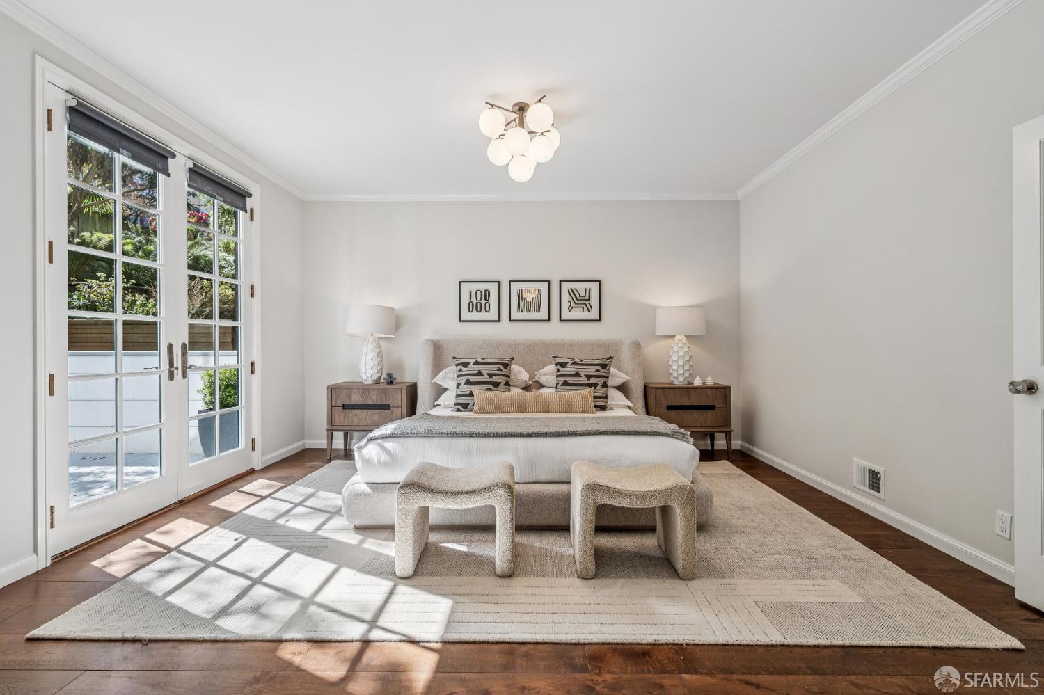 2639 Greenwich Street